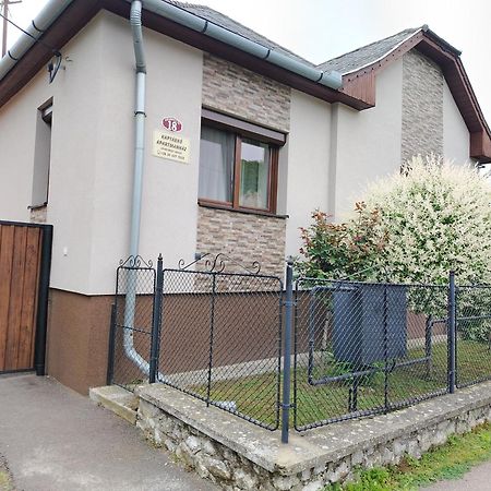 Kaptárkő Apartmanház Demjén Esterno foto