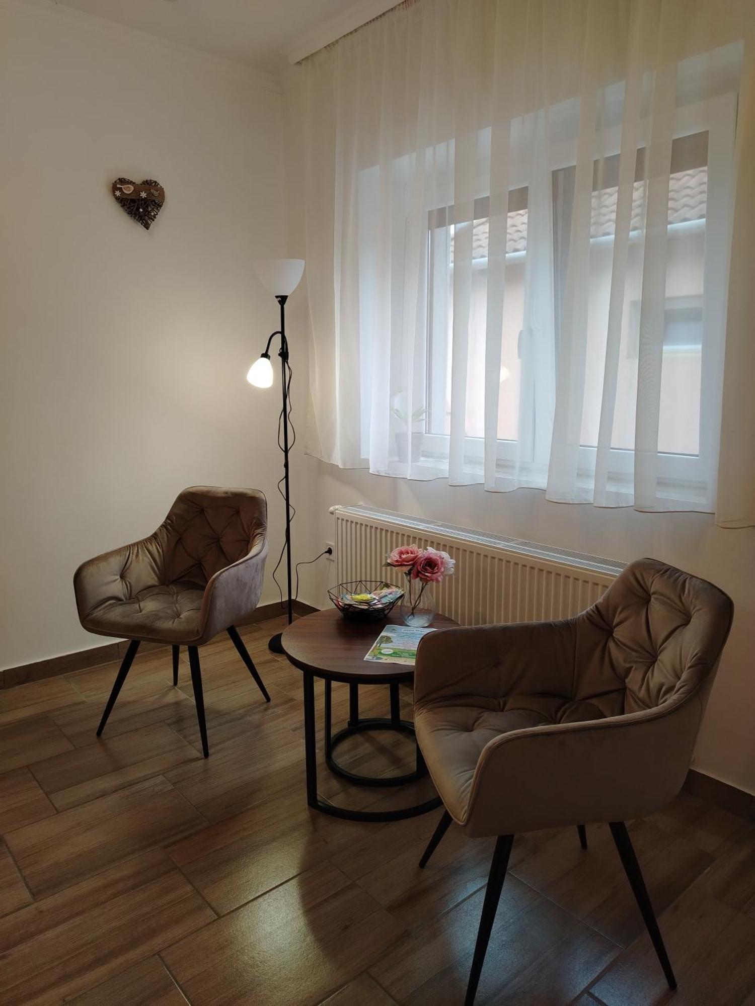 Kaptárkő Apartmanház Demjén Esterno foto