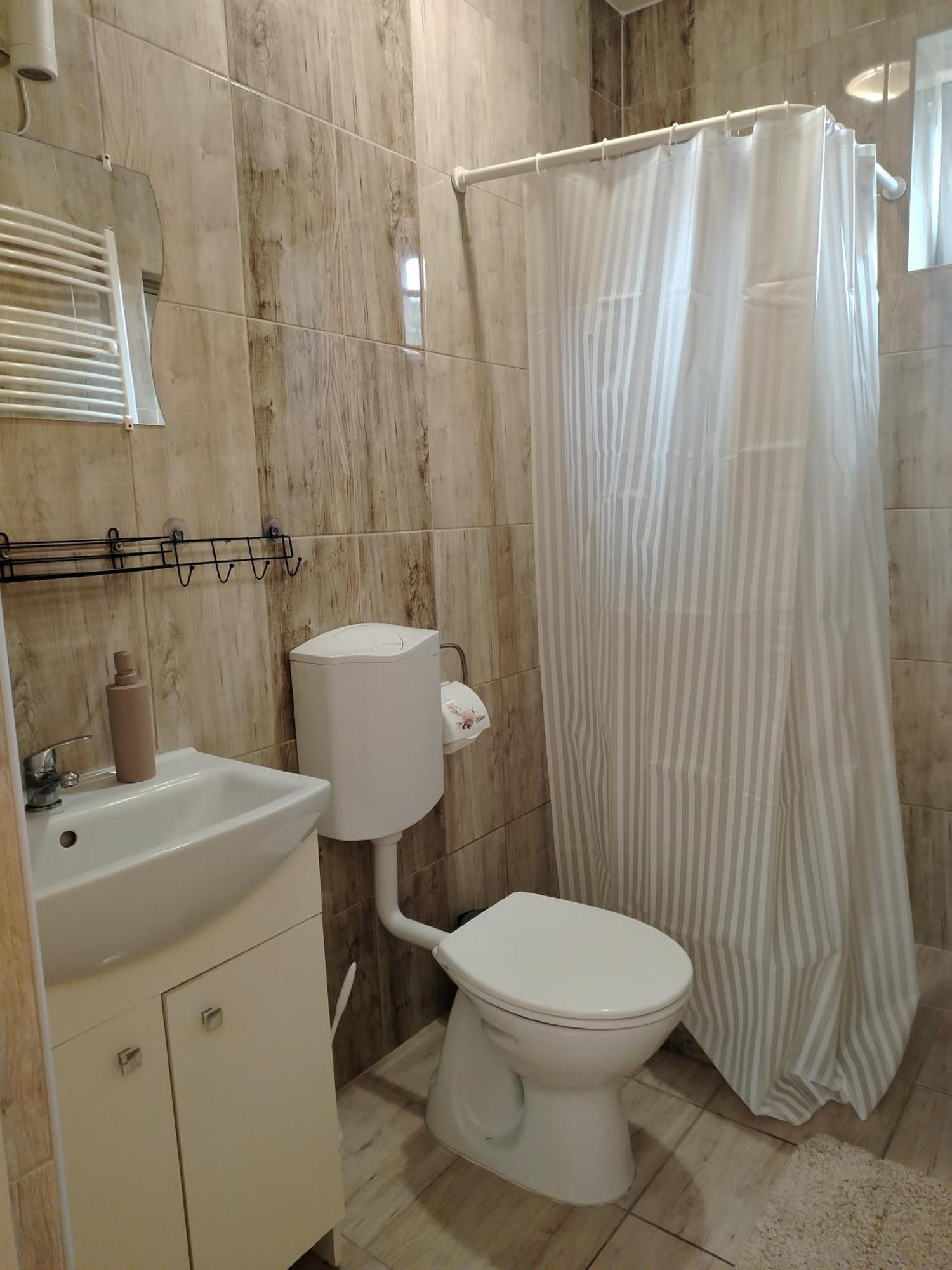 Kaptárkő Apartmanház Demjén Esterno foto